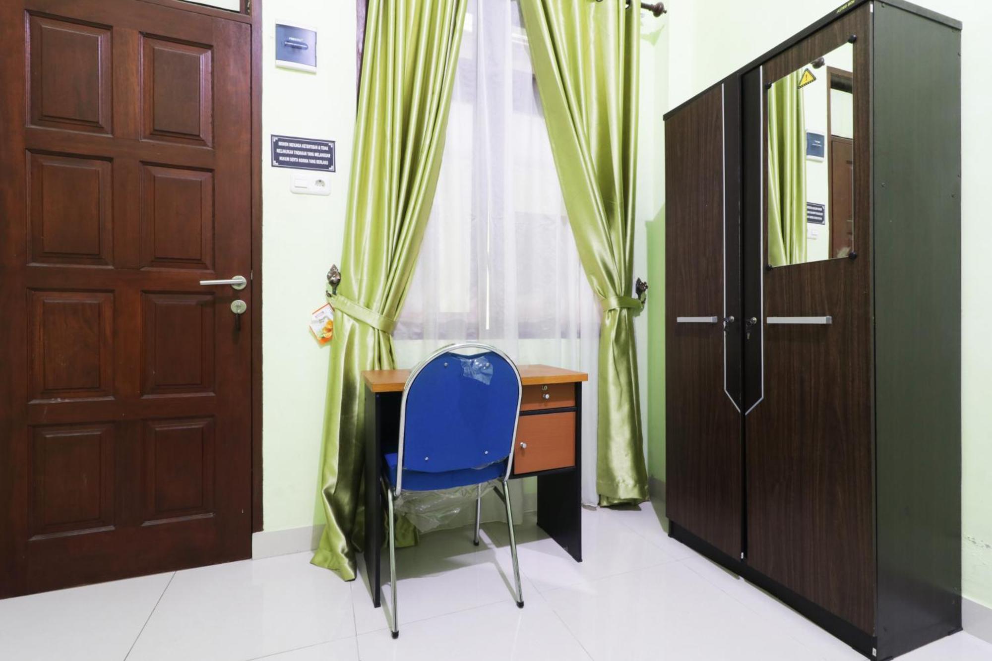 Wisma tamu Roemah 54
